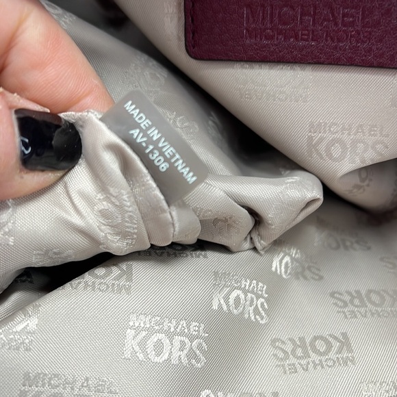 MICHAEL Michael Kors Gold Stud Large Double Handle Shoulder Tote Bag - Picture 14 of 14